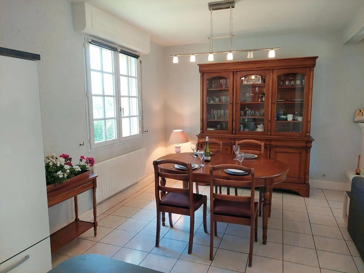 Breton Cottage In A Quiet Location With Fireplace, Plouénan Nyaraló