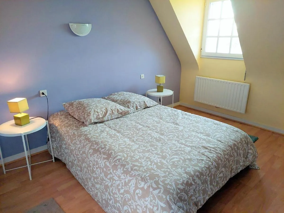 Breton Cottage In A Quiet Location With Fireplace, Plouénan