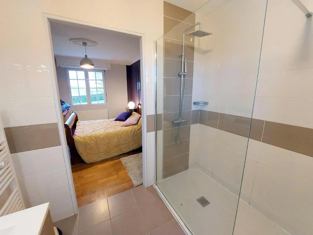 Breton Cottage In A Quiet Location With Fireplace, Plouénan 0*,